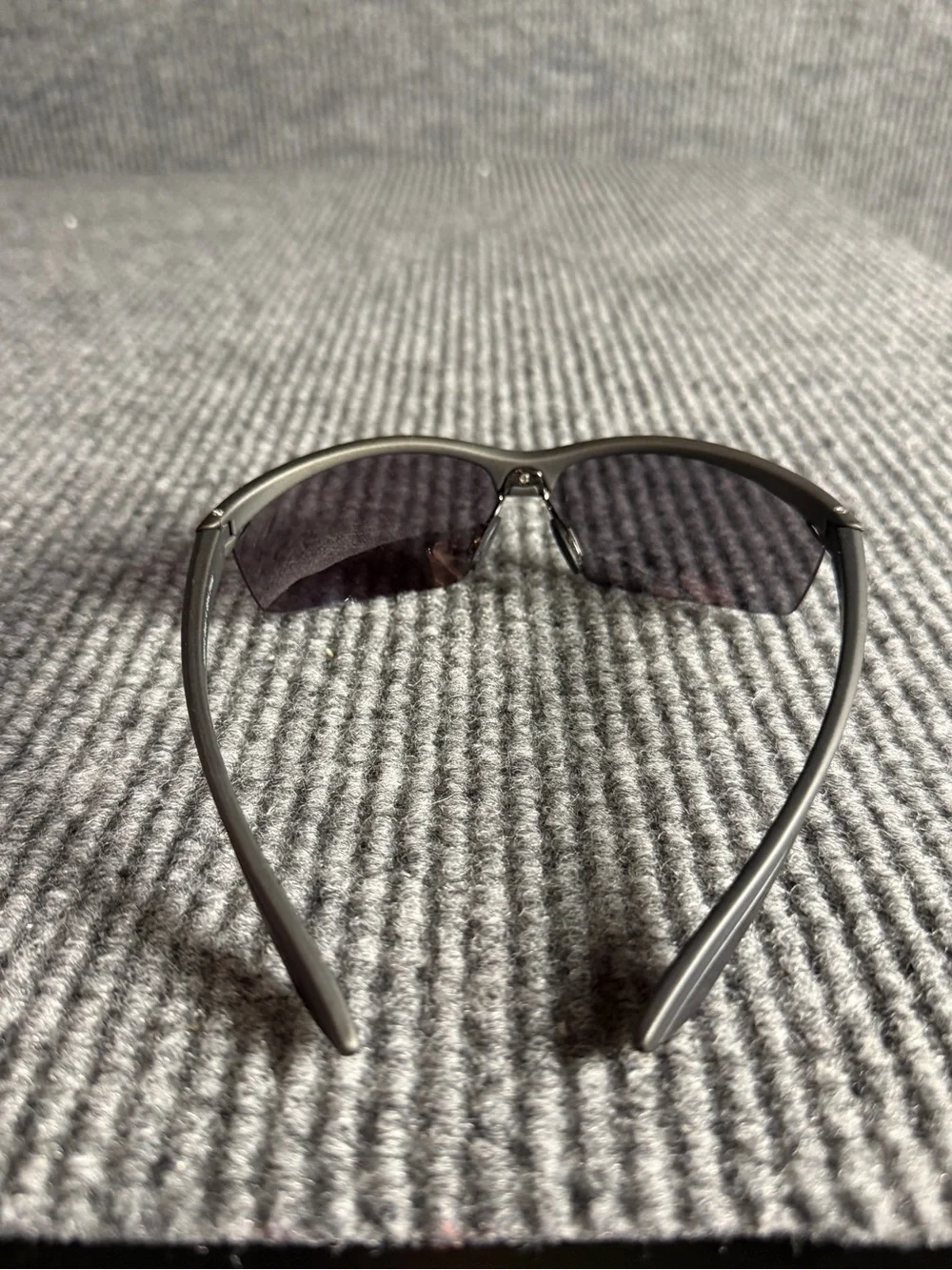 Foster Grant Semi-Rimless Sport Sunglasses – Matte Gray Wrap Frames